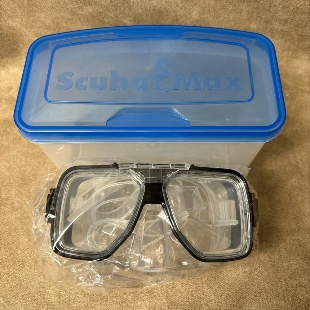 Scuba Max Professional Diving Mask Goggles Tempered Lens W/ Protective Box